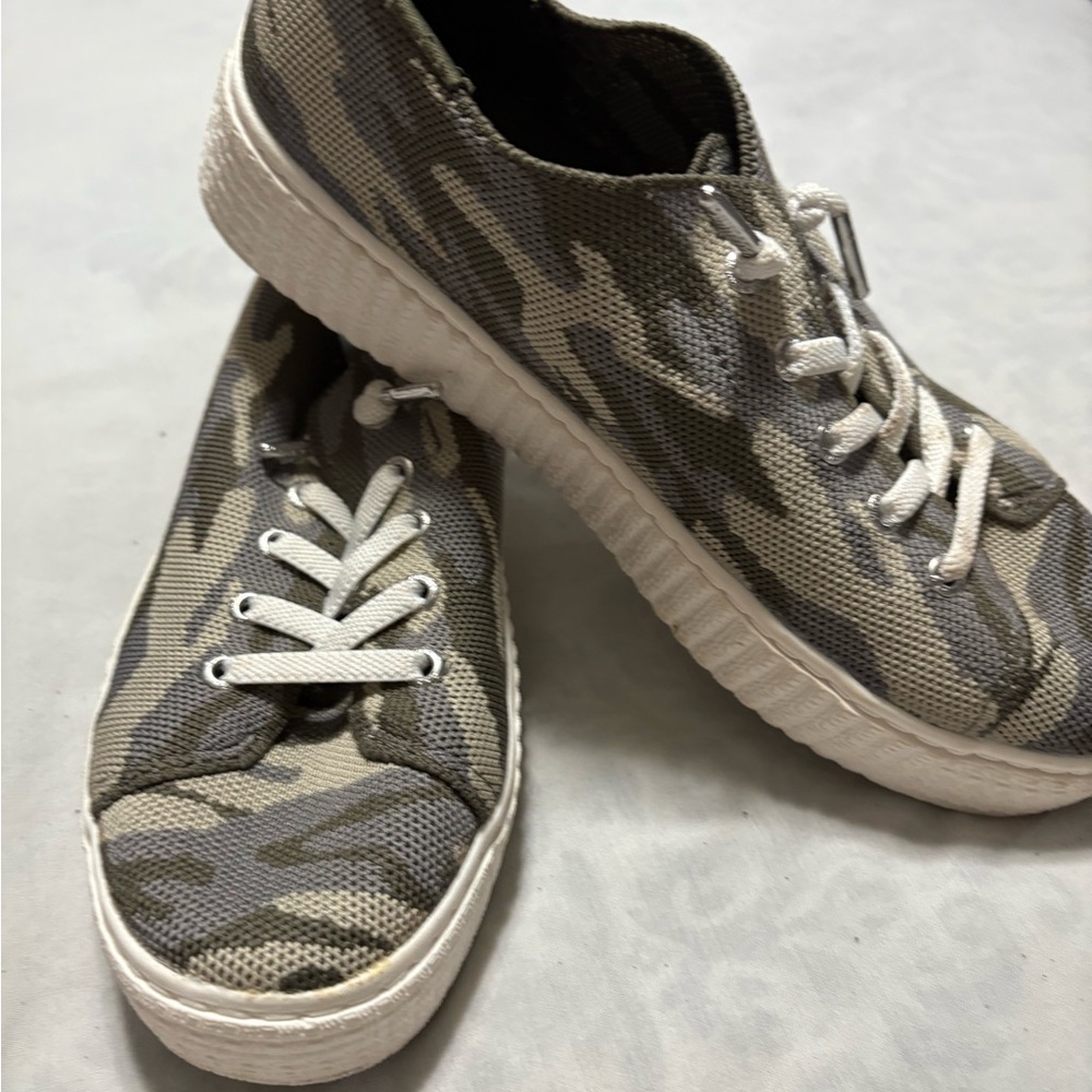 Camouflage Sneakers with White Laces - Picture 2 of 6